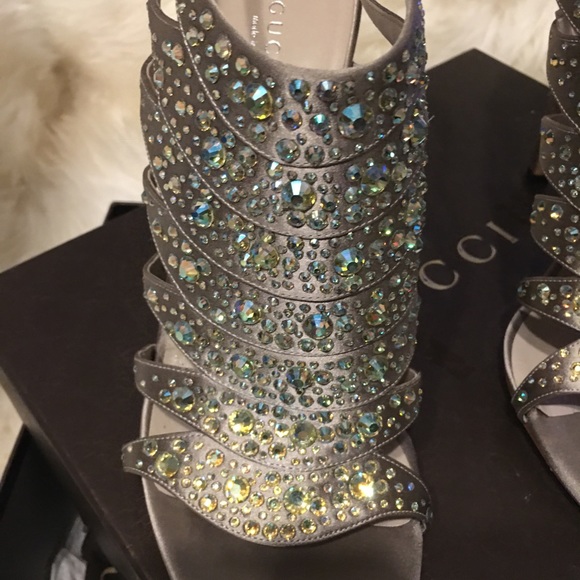 GUCCI High Heel stilettos.  Gently used.  Size 40 (10). - Picture 3 of 8